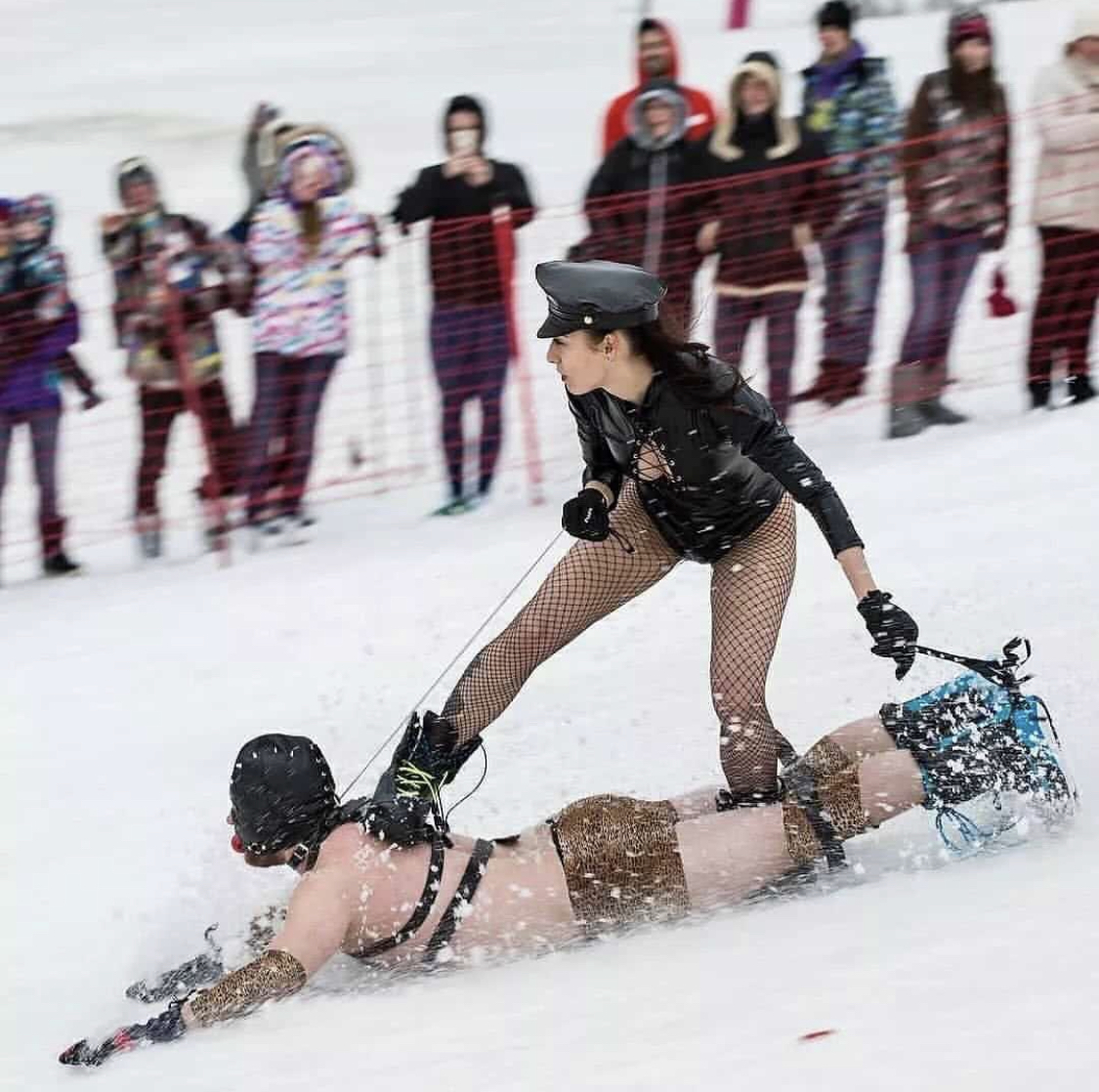 Snowboard Chick